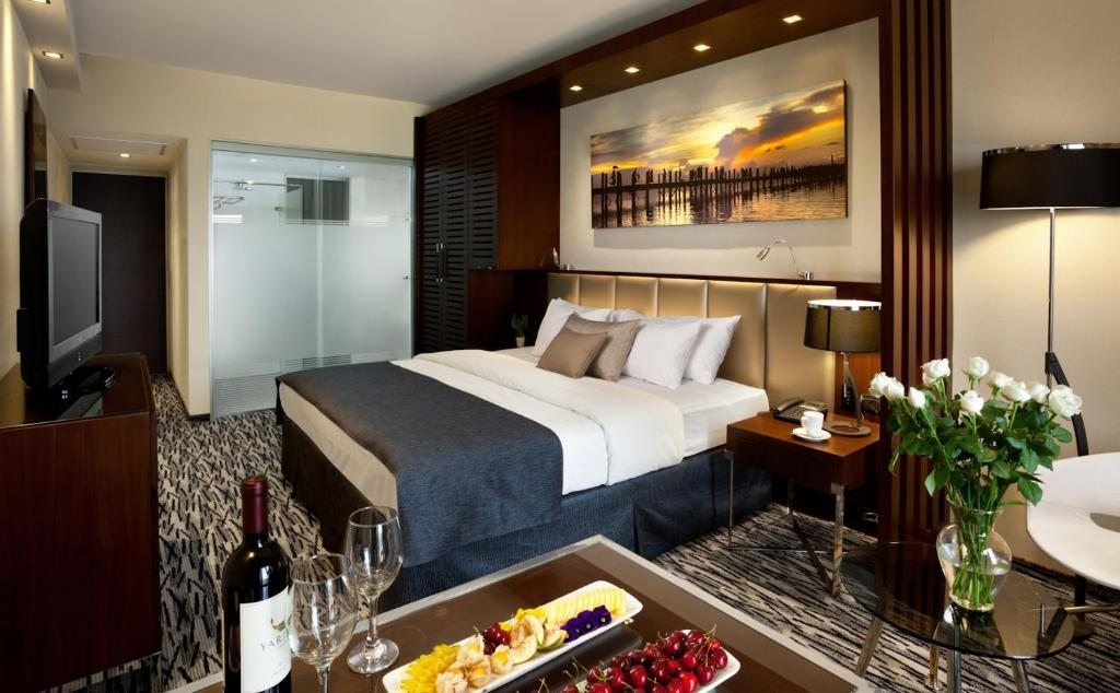 Двухместный (Представительский номер Royal с полным видом на море) отеля Carlton Tel Aviv Hotel – Luxury on the Beach, Тель-Авив