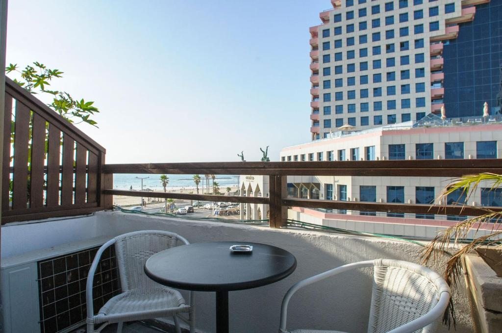 Сьюит (Полулюкс с видом на море), Liber Tel Aviv Sea Shore Suites