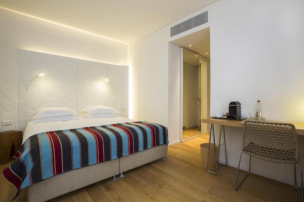 Двухместный (Улучшенный двухместный номер с 1 кроватью или 2 отдельными кроватями) отеля Mendeli Street Hotel, Тель-Авив