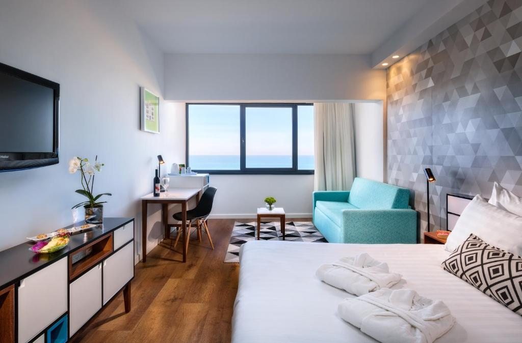 Двухместный (Двухместный номер Делюкс с 1 кроватью или 2 отдельными кроватями и видом на море) отеля Prima Tel Aviv Hotel, Тель-Авив