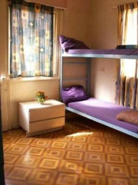 Номер (Односпальная кровать в общем номере для мужчин и женщин) хостела Sky Hostel, Тель-Авив