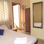 Двухместный (Улучшенный двухместный номер с 1 кроватью), Sky Hostel