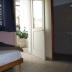 Двухместный (Улучшенный двухместный номер с 1 кроватью), Sky Hostel
