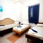 Трехместный (Трехместный номер с основными удобствами), Sky Hostel