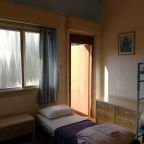 Номер (Двуспальная кровать в общем номере для мужчин и женщин), Sky Hostel