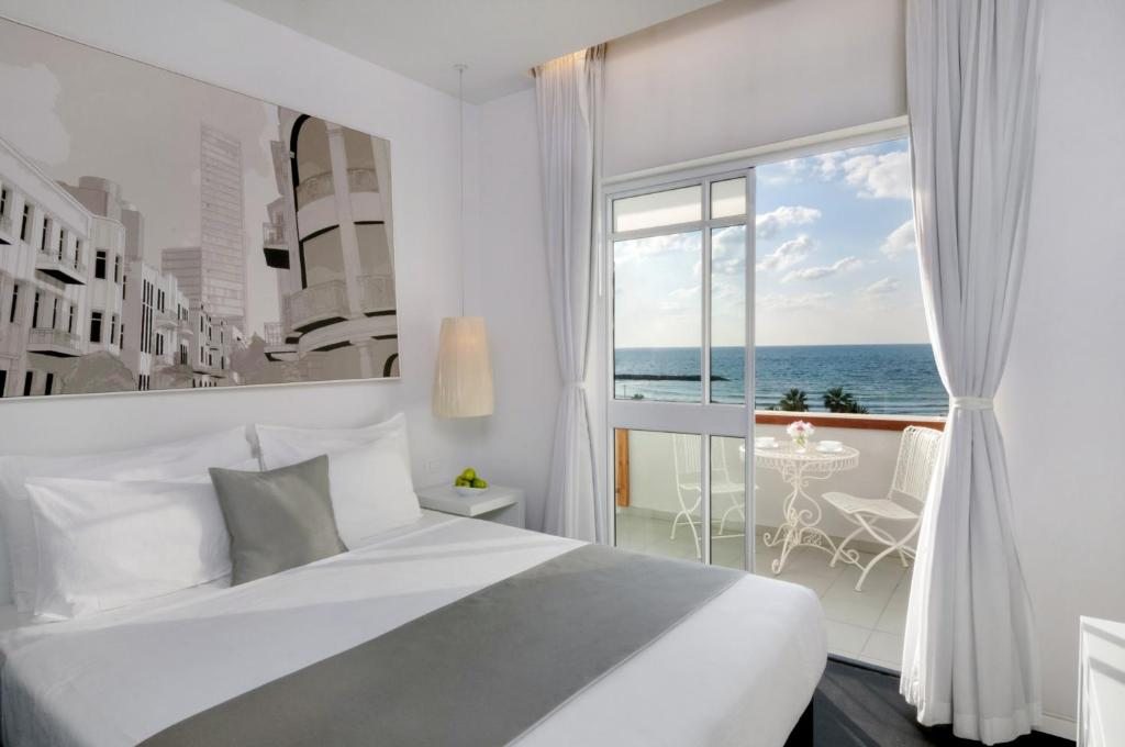 Двухместный (Двухместный номер Делюкс с 1 кроватью, балконом и видом на море) отеля Gordon Hotel & Lounge, Тель-Авив