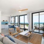 Апартаменты (Two Bedroom apartment with Sew view - 6 HaYarkon st), The Promenade Art - By TLV2GO