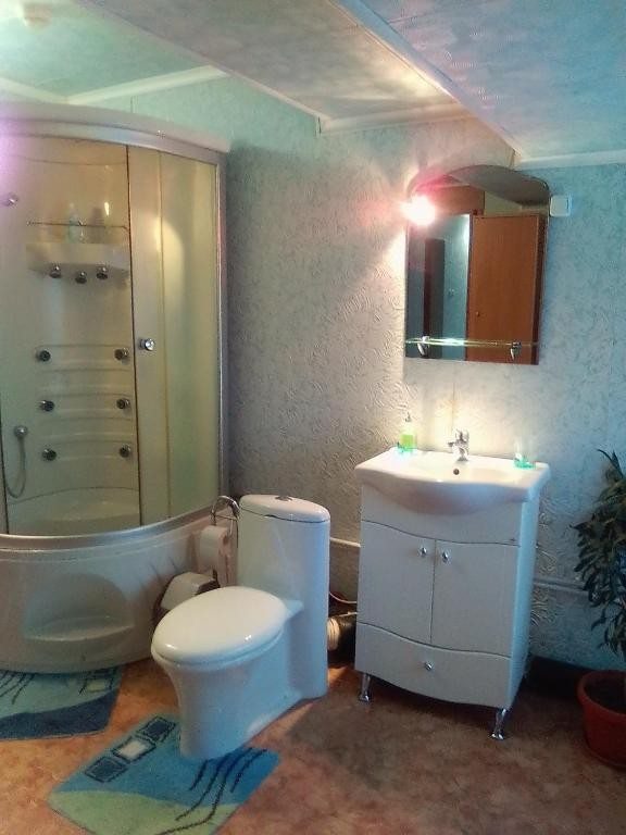 Двухместный (Двухместный номер с 2 отдельными кроватями и душем) гостиницы Бухта Радости, Оренбург