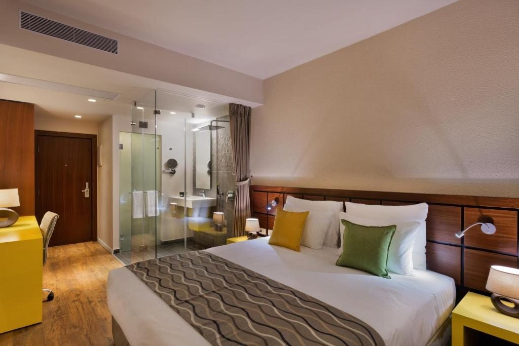 Двухместный (Представительский двухместный номер с 1 кроватью или 2 отдельными кроватями) отеля Haifa Bay View Hotel, Хайфа