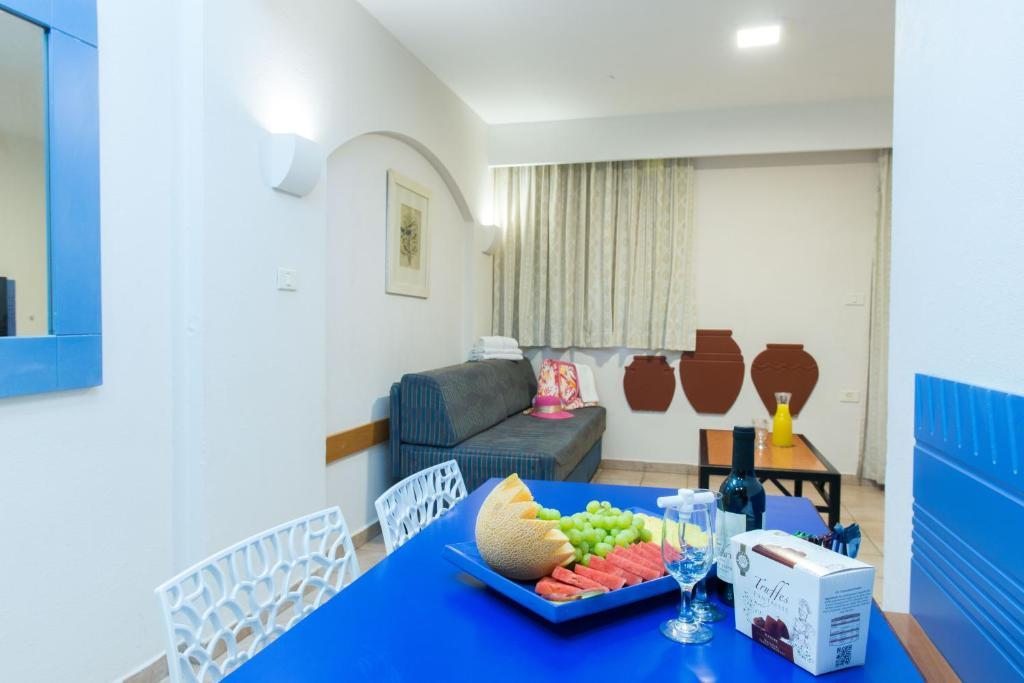 Вилла (Вилла с 3 комнатами и балконом — 60 кв. м (для 3 взрослых)) отеля Club In Eilat, Эйлат