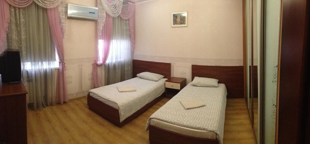 Двухместный (Двухместный номер с 1 кроватью или 2 отдельными кроватями и общей ванной комнатой) хостела Respect Aparts Hostel, Минск
