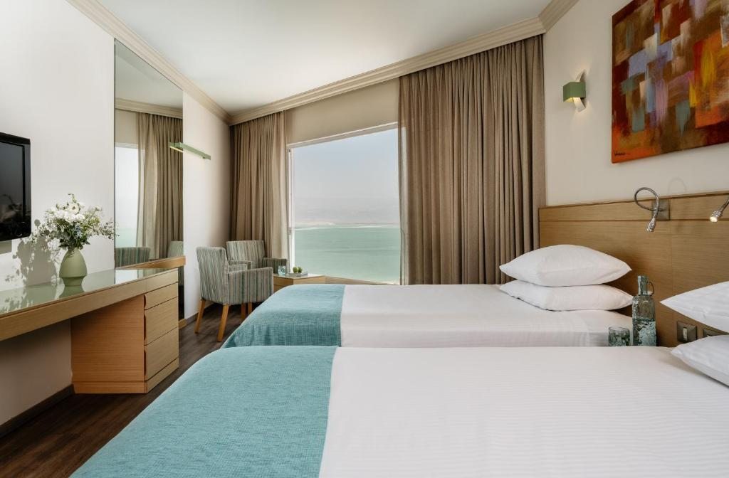 Двухместный (Стандартный двухместный номер с 1 кроватью) отеля Crowne Plaza Dead Sea Hotel, Эйн-Бокек