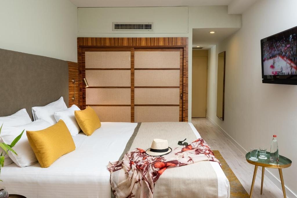 Двухместный (Улучшенный двухместный номер с 1 кроватью или 2 отдельными кроватями) отеля Spa Club Dead Sea Hotel, Эйн-Бокек