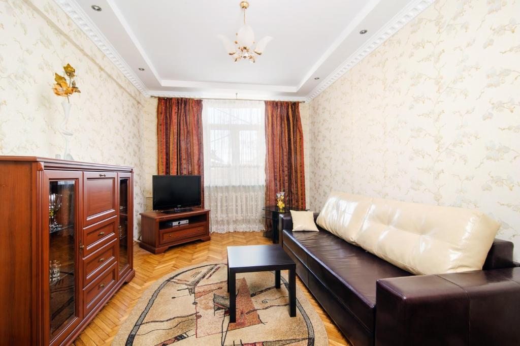 Апартаменты (Улучшенные апартаменты с 1 спальней) апартамента Vip-kvartira Nezavisimosti 46, Минск