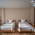 Трехместный (Стандартный трехместный номер), Отель Жемчужина