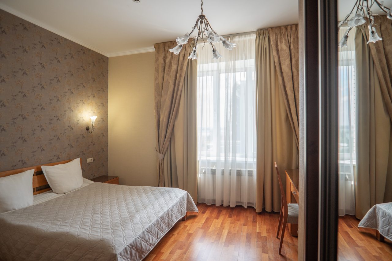 Двухместный (Стандартный двухместный номер (второй корпус)), Отель Жемчужина