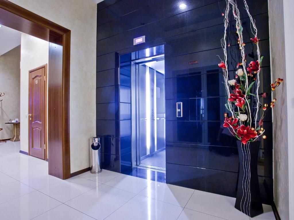Лифт в отеле Гранд Холл, Екатеринбург. Отель Гранд Холл