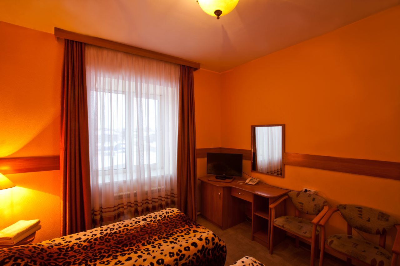 Двухместный, Отель Кристалл