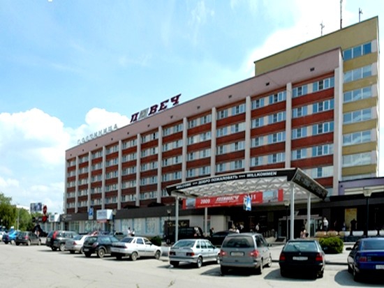Автомобильная парковка гостиницы «Ловеч» 3*, Рязань. Гостиница Ловеч
