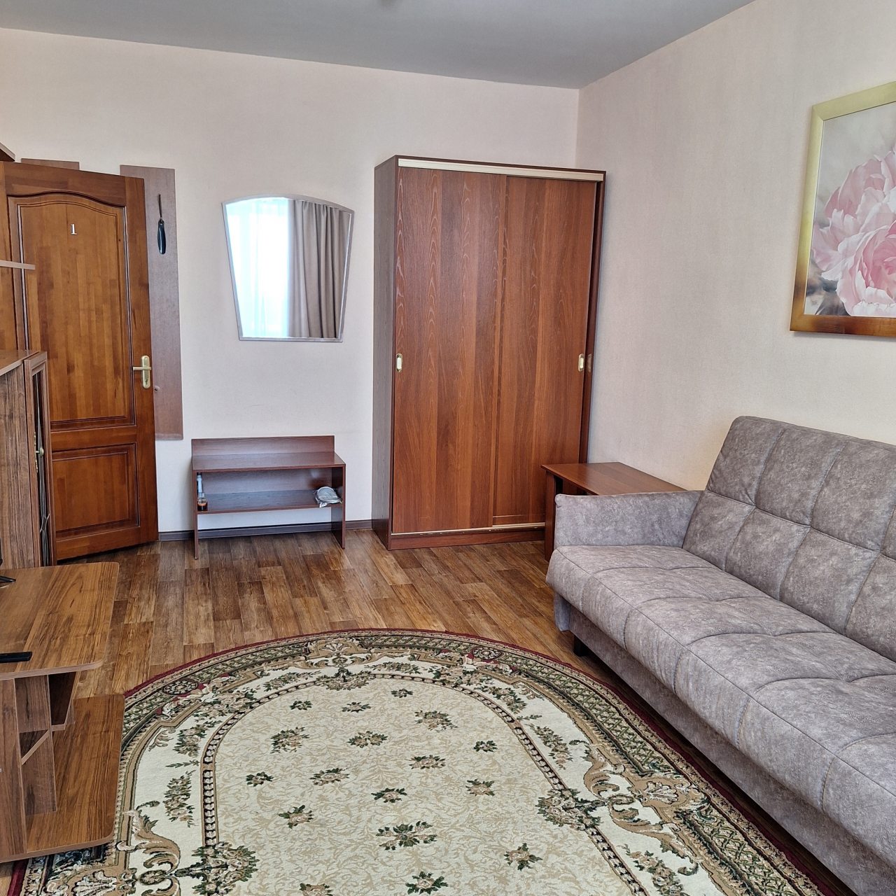 Люкс (Двухкомнатный 302), Гостиница Тимптон