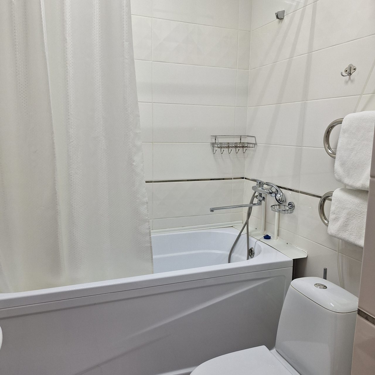 Люкс (Двухкомнатный 302), Гостиница Тимптон