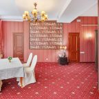 Люкс, Отель Золотой Комплекс