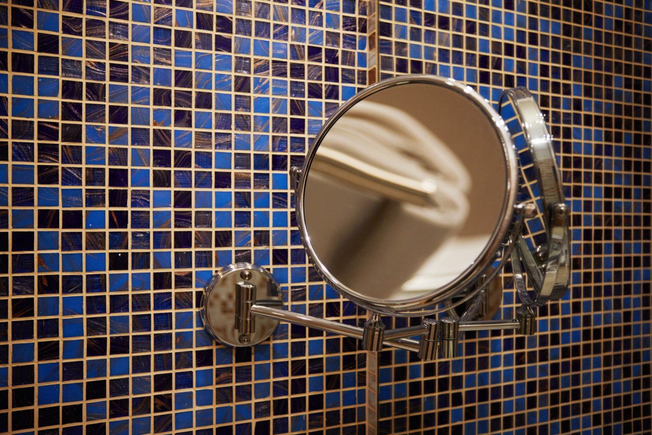 Косметическое зеркало