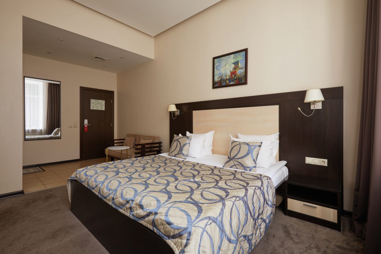 Номер Студия 107