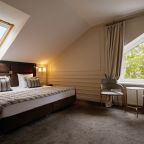 Номер Студия 301 (мансардный этаж) с джакузи