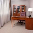 Сьюит (Люкс Бизнес), Гостиница Медвежий угол