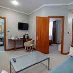 Люкс, Гостиница Медвежий угол