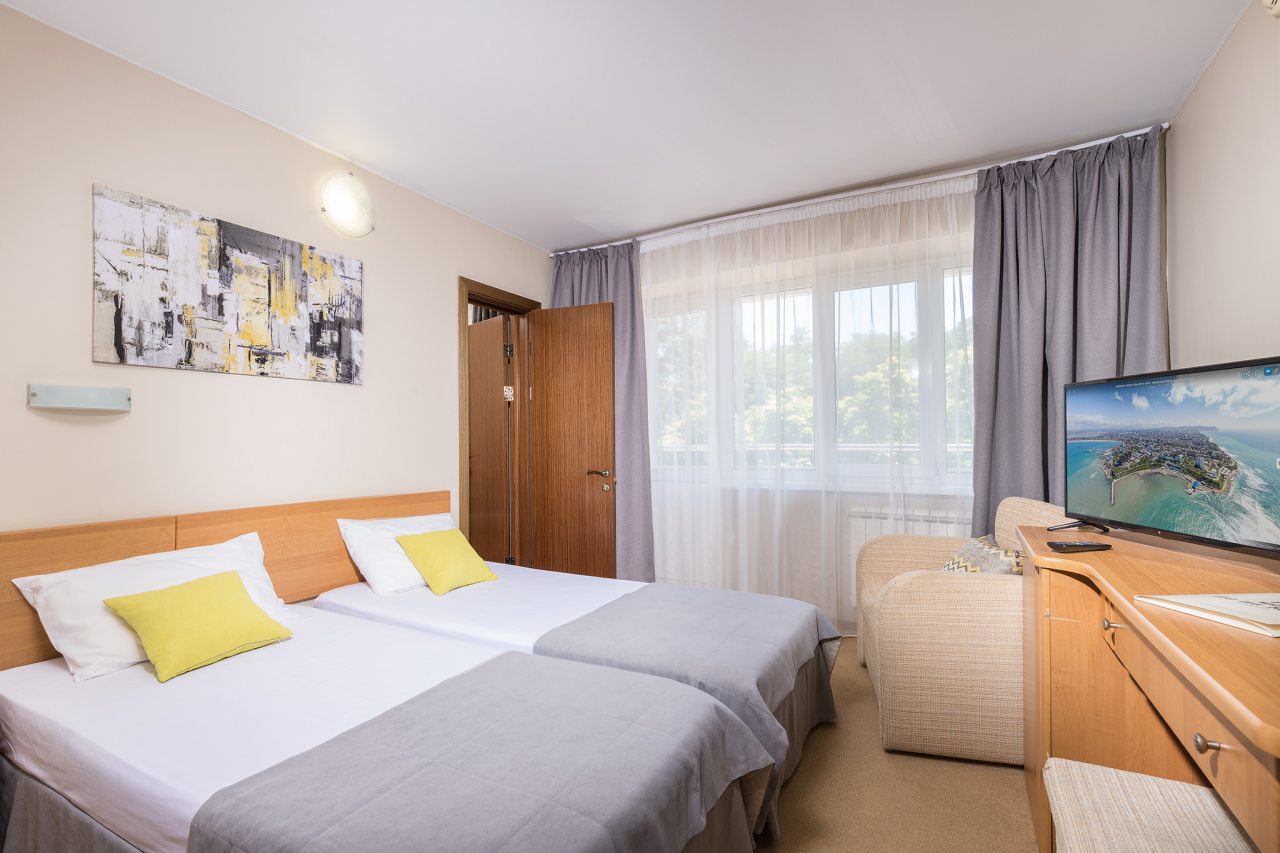 Двухместный (Стандартный двухместный номер с 2 отдельными кроватями) отеля Де Ла Мапа, Анапа