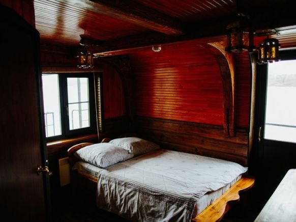 Фотография номера базы отдыха Дебаркадер базы отдыха Мастер