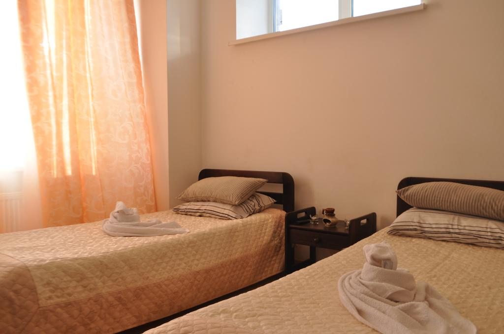 Двухместный (Стандартный двухместный номер с 2 отдельными кроватями) гостевого дома АРК, Одинцово