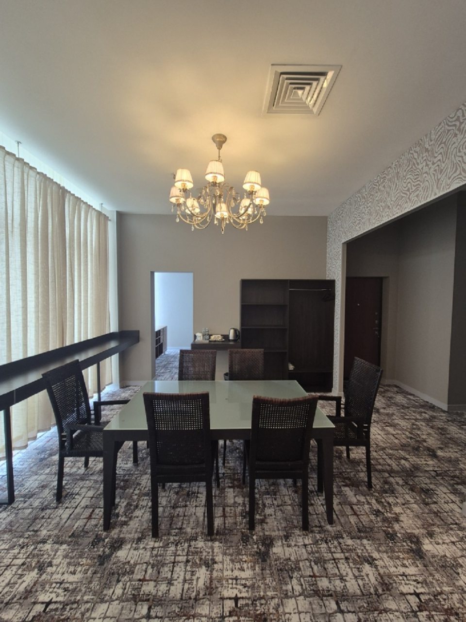 Люкс (Люкс (спальня и гостиная)), Такт Отель