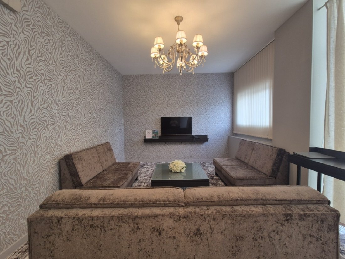 Люкс (Люкс (спальня и гостиная)), Такт Отель