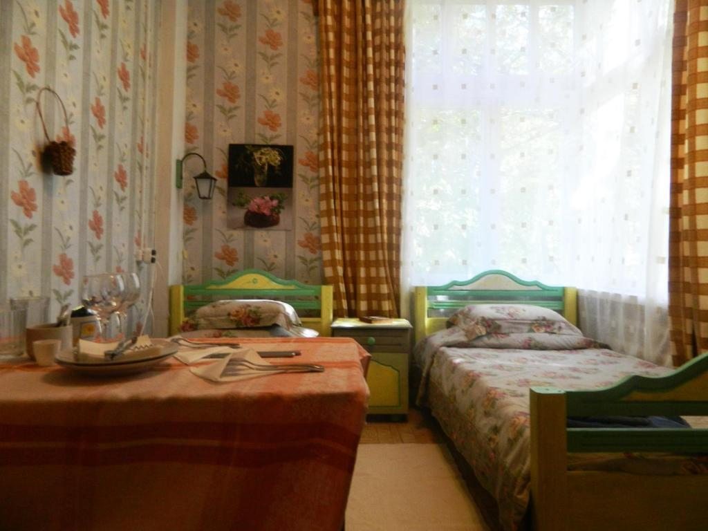 Двухместный (Стандартный  номер с 2 отдельными кроватями) отеля Флигель, Звенигород