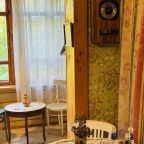 Сюит (Трехкомнатный люкс  верандой и с красивым видом из окна), Бутик-Отель Чеховская Дача