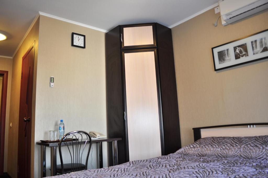 Стандартный двухместный номер с 1 кроватью в отеле «Вояджер», Москва. Отель Вояджер