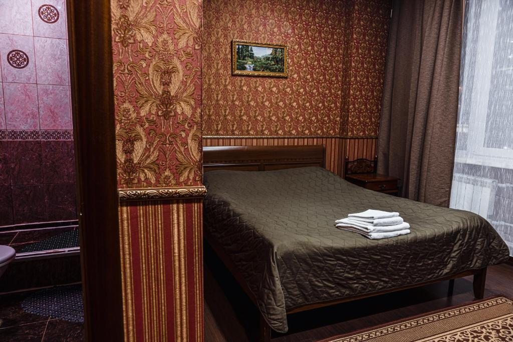 Двухместный (Улучшенный двухместный номер с 1 кроватью) гостиницы Братиславская 2, Москва