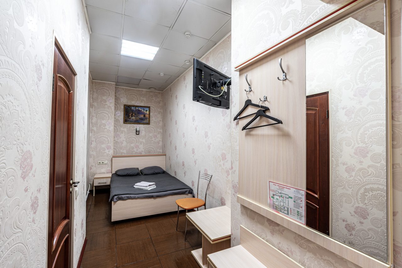 Двухместный стандартный номер с 1 двуспальной кроватью