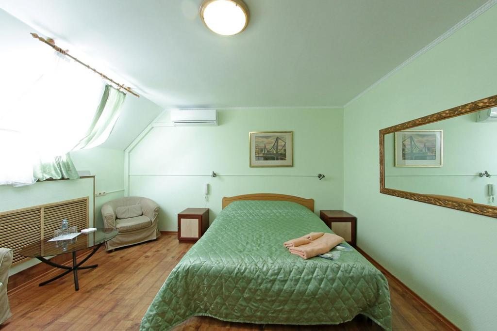 Двухместный (Двухместный номер «Комфорт» с 1 кроватью) гостевого дома Грёзы, Москва