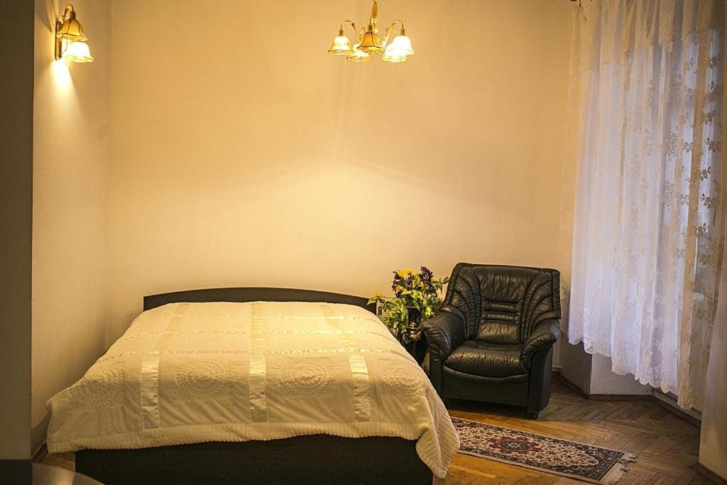 Двухместный (Двухместный номер с 1 кроватью и общей ванной комнатой) семейного отеля Круази на Кутузовском, Москва