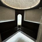 Люкс (C саунами и бассейном), Гостиница Мистер Жулебин