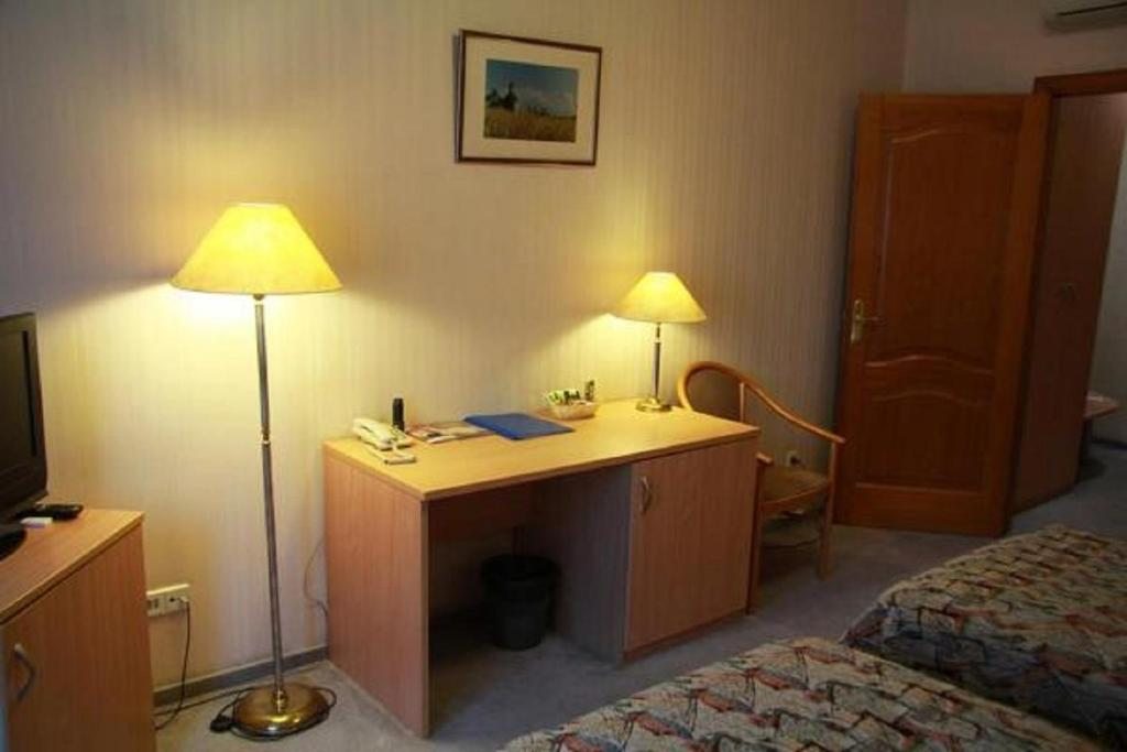 Двухместный (Стандартный двухместный номер с 2 отдельными кроватями) отеля Печора, Москва