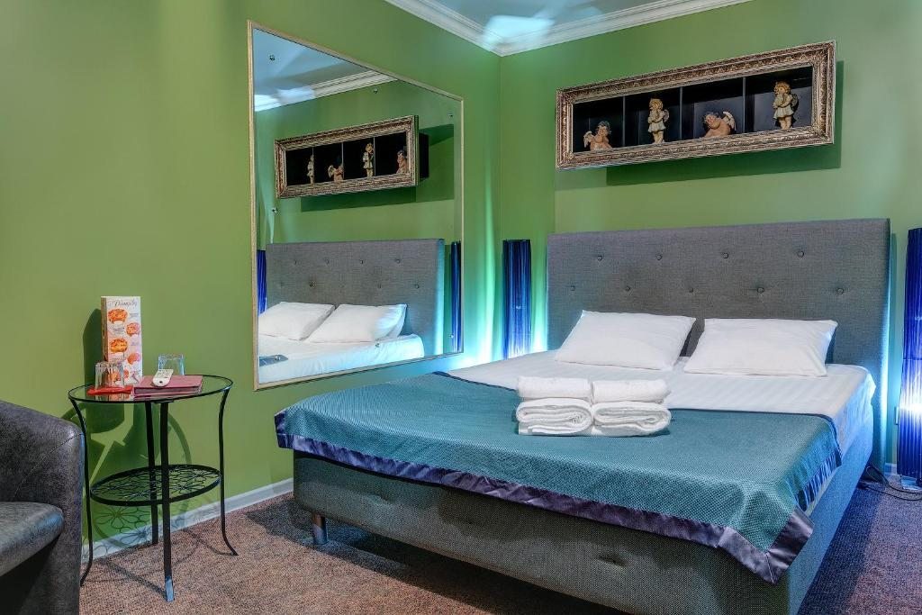 Двухместный (Бюджетный двухместный номер с 1 кроватью) мини-отеля Рандеву на Гастелло, Москва