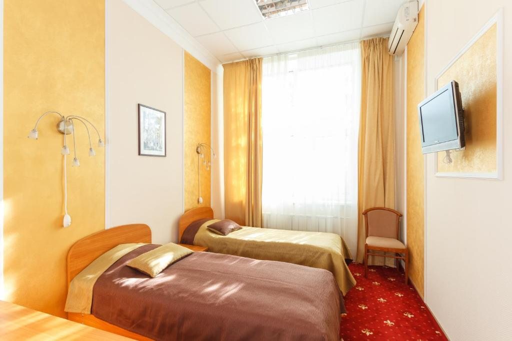 Двухместный (Стандартный двухместный номер с 2 отдельными кроватями) гостиницы Серпуховской Двор, Москва