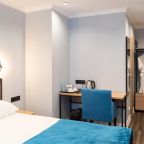 Двухместный (Улучшенный номер с кроватью размера «king-size»), Мини-отель Фаб