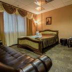 Семейный (Классический семейный номер «3» с собственной ванной комнатой), Мини-отель Фаб