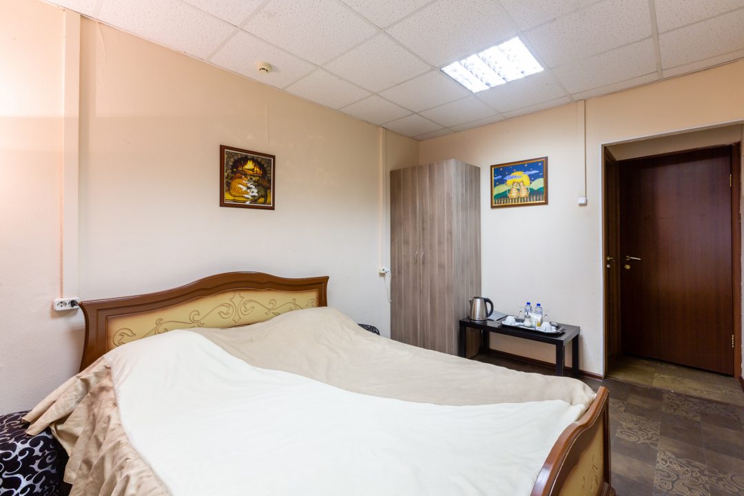 Двухместный (Комфортабельный двухместный номер «4» с 1 кроватью и собственной ванной комнатой), Мини-отель Фаб